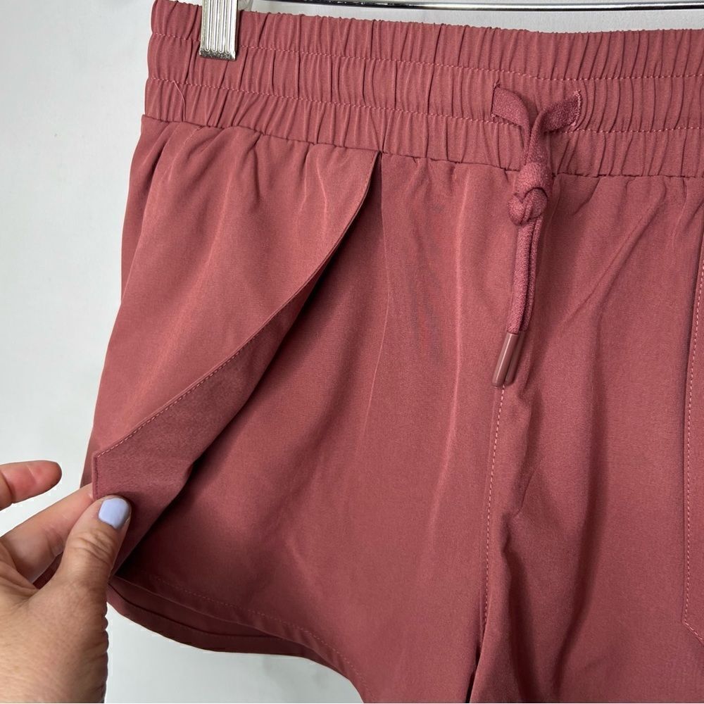 Mondetta Womens Dark Orchid Overlap Pocket Athletic Shorts S NWT - Picture 4 of 11